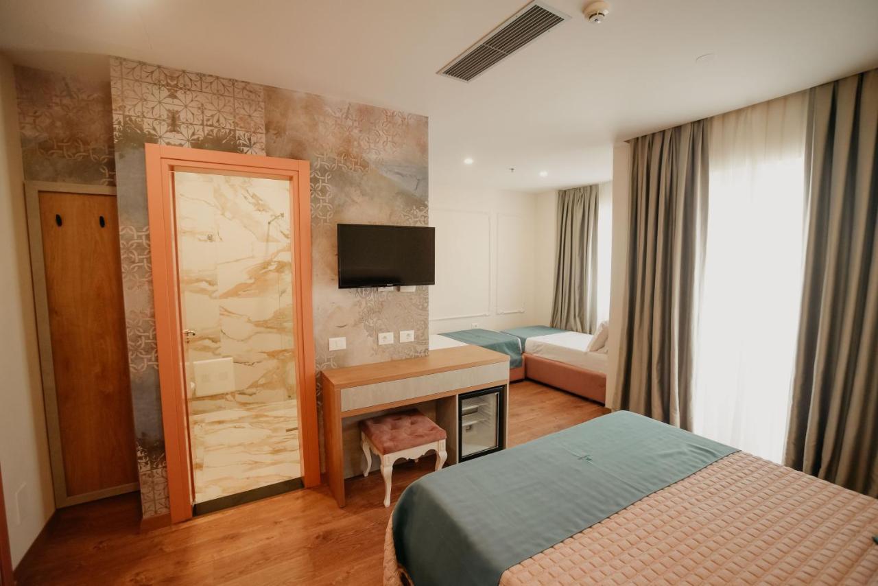 Martiness Hotel Durres Exterior photo
